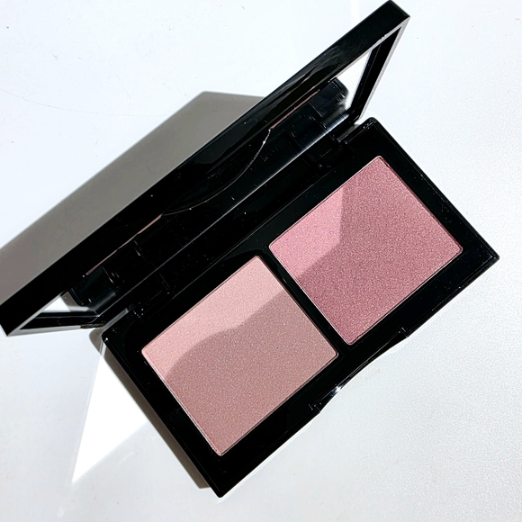 Bobbi Brown Illuminating Bronzing Powder Duo Antigua/ Bermuda New LE - Picture 1 of 3